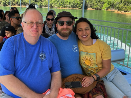 Boat ride to Lake Shasta Caverns