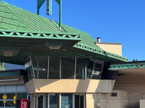 Frank Lloyd Wright
Designed Gas Station - 1927